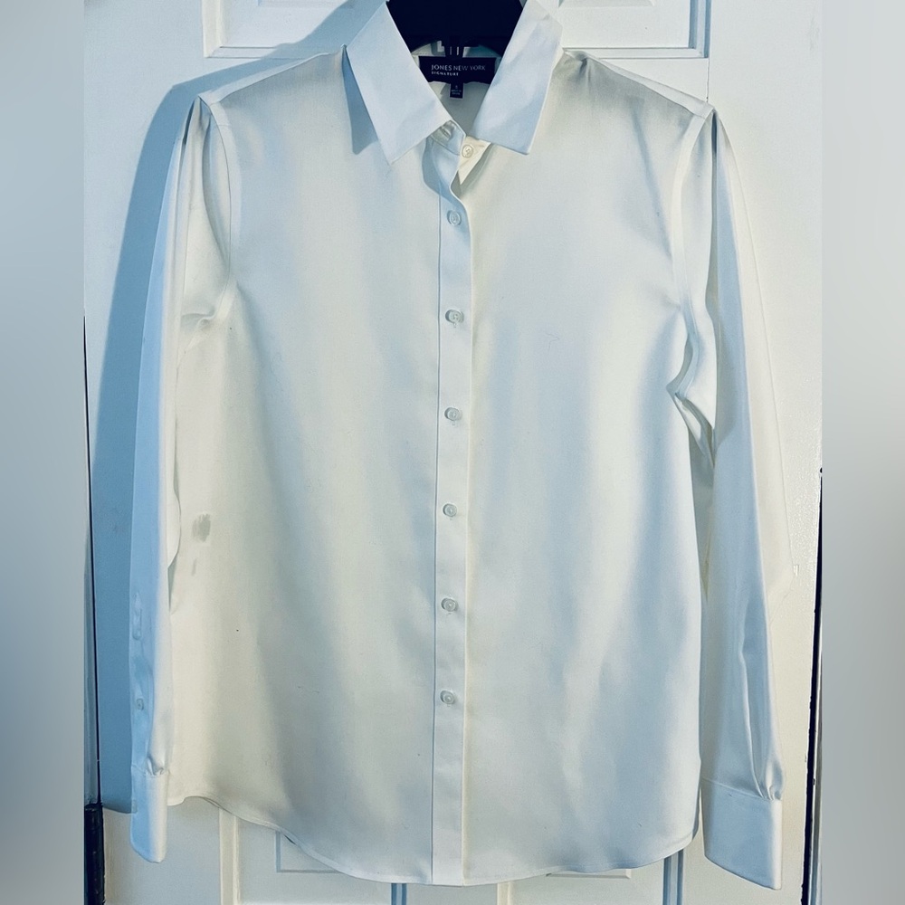 NWOT JONES NEW YORK (Signature) Classic Button-Front Women's Blouse. Size: Small - Picture 5 of 10